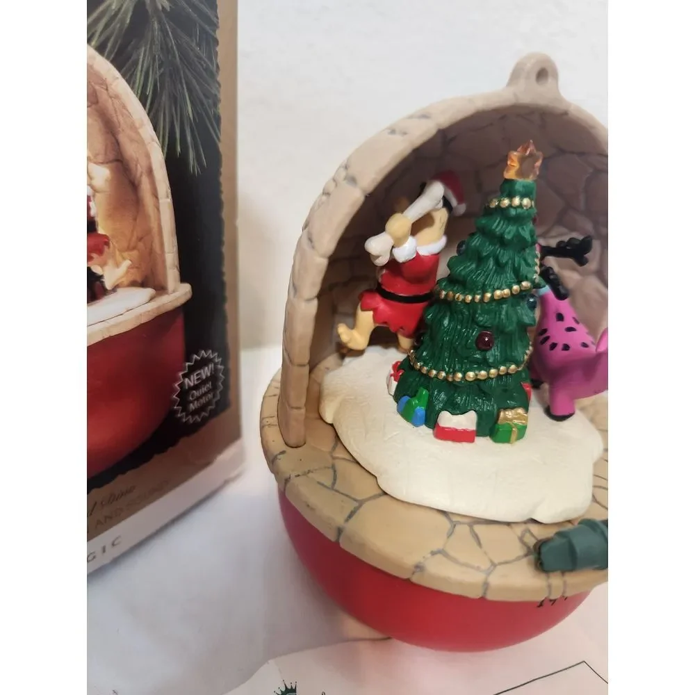 Vintage 1995 Hallmark The Flintstones Fred & Dino Tree Talking Ornament Untested
